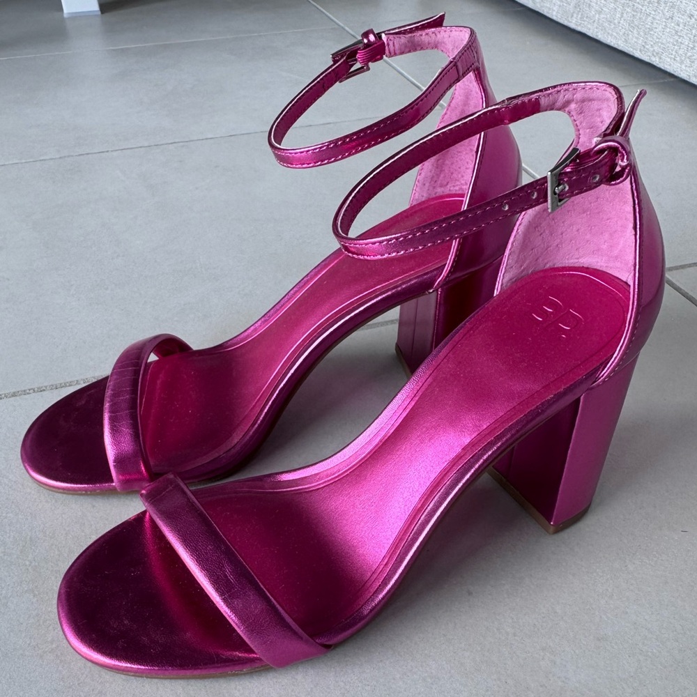 Pink metallic Nordstrom BP. heels size 6 EUC